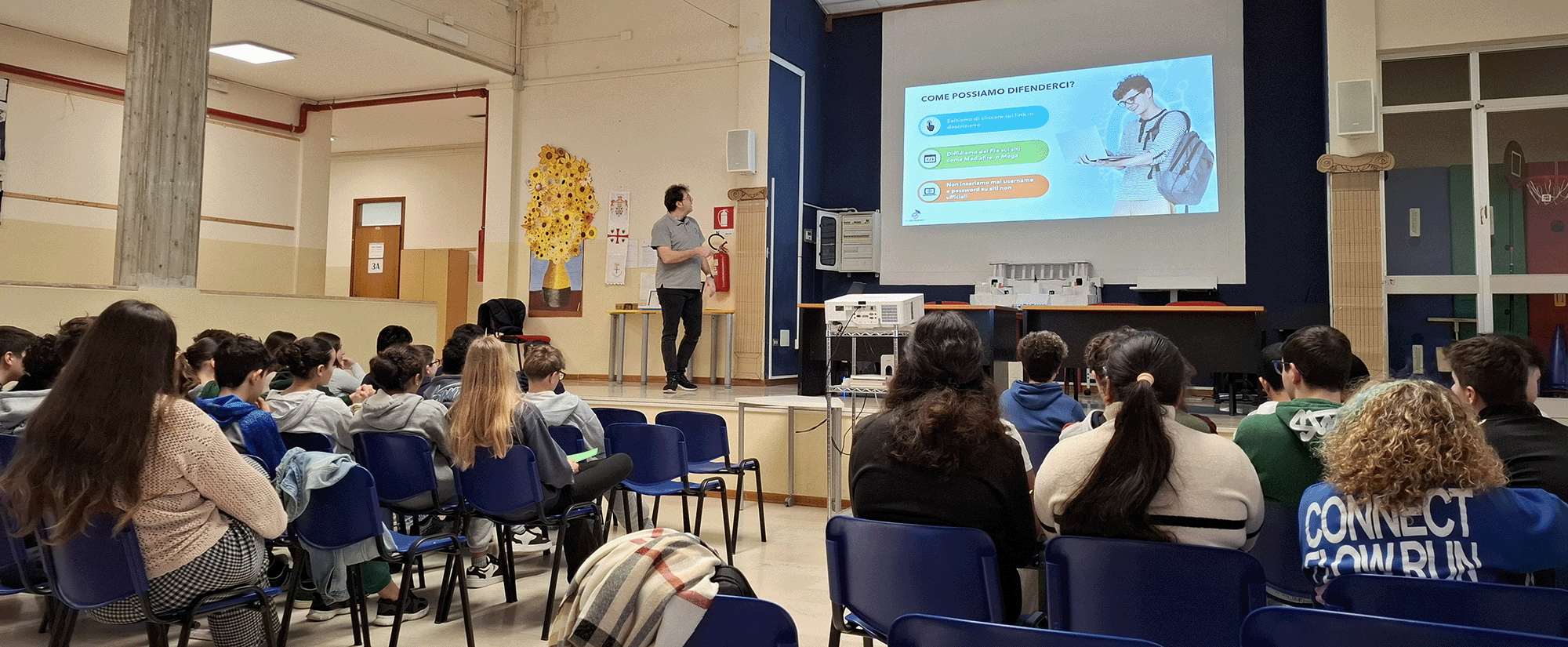 Studenti delle terze medie durante la formazione Digitale Senza Trappole a Porto Mantovano